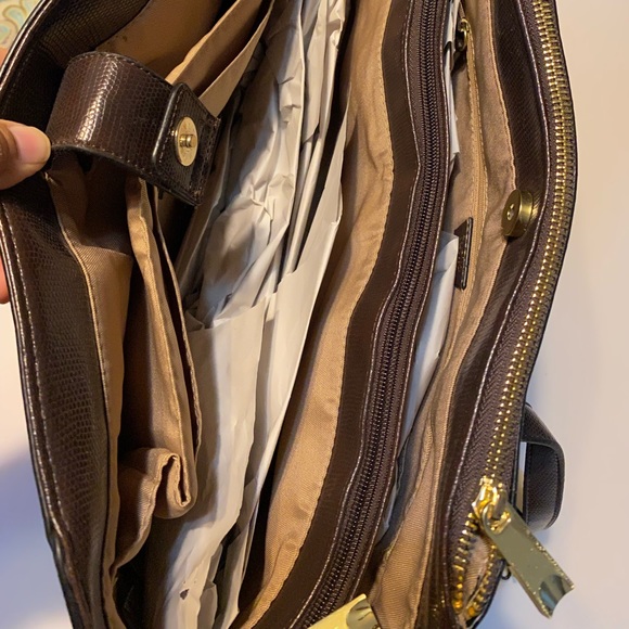 NWT - Tutilo Large New York Bag with Laptop Compartment for Women - Picture 8 of 9